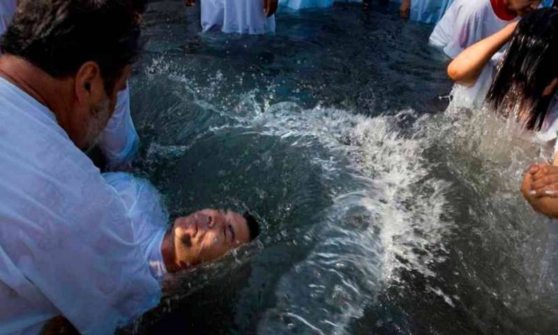 347 iraníes siguieron al Señor gracias a un canal cristiano