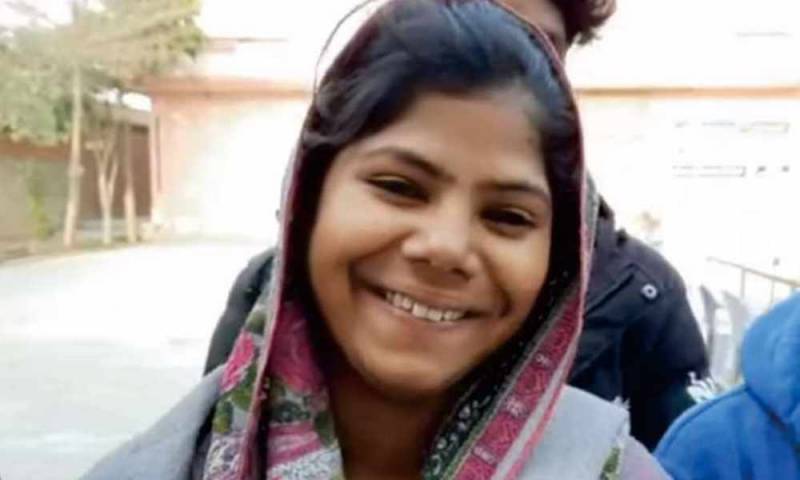 Pakistán: liberan a niña cristiana secuestrada y convertida al Islam