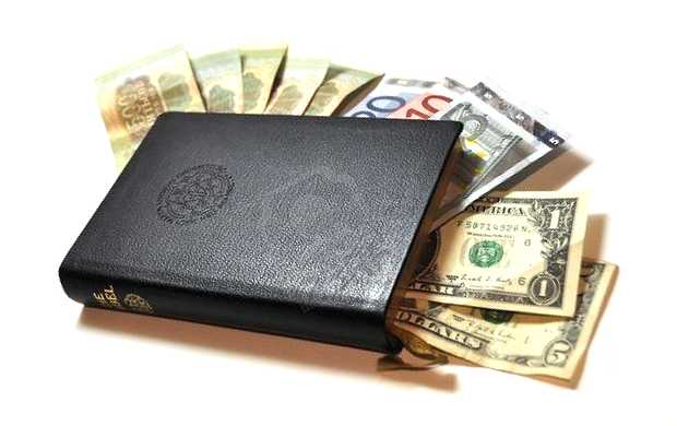 Andar en sencillez: rechazar el ídolo de la codicia