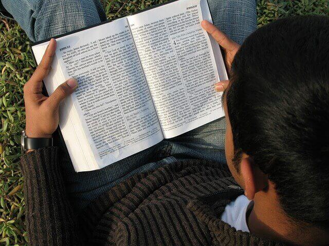En España ya están celebrando el día mundial de la Biblia