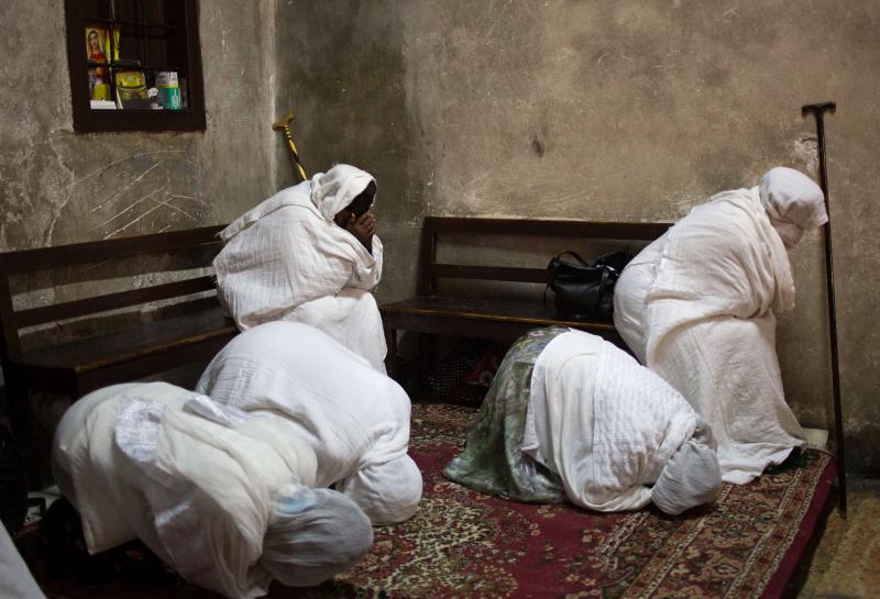 Cristianos son expulsados de Arabia Saudita por hacer oraciones