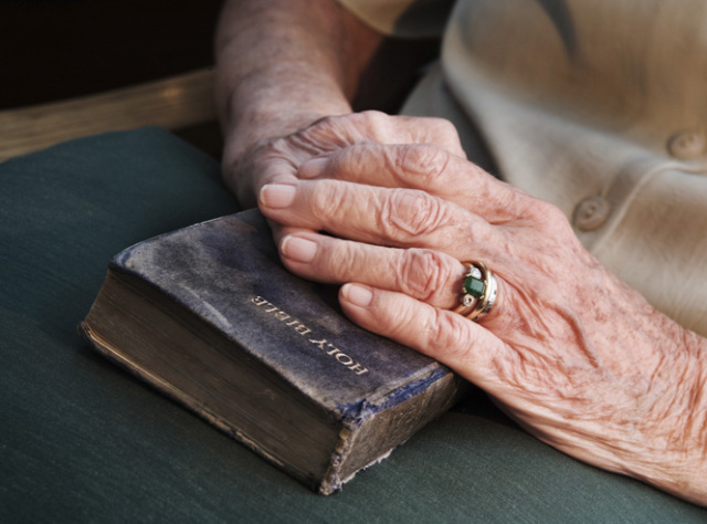 Anciana de 103 años: El secreto para una larga vida es Dios