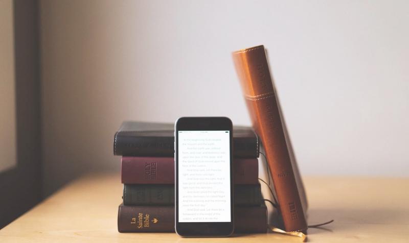 En Brasil aumento la distribución de biblias en formato digital