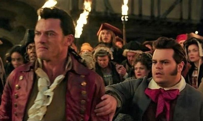 Dueños de cinema amenazados por no exhibir la Bella y la BestIa