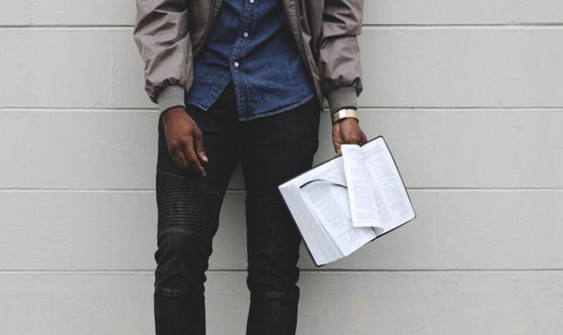 Menos de la mitad de cristianos creen que la Biblia contiene verdades absolutas