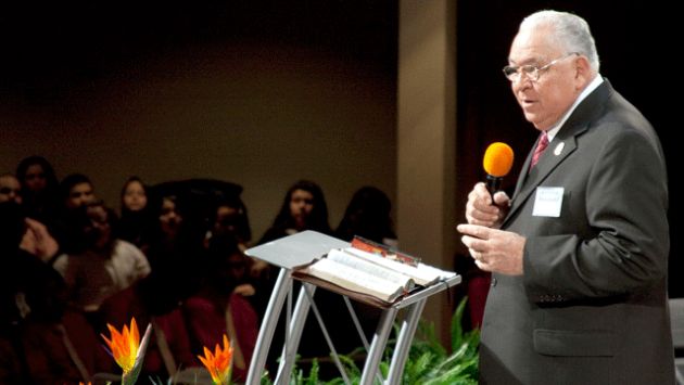 Pastor investigado por supuestamente instar a matar homosexuales