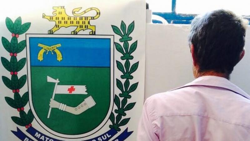 Hombre iba a matar a su esposa por ir a la iglesia