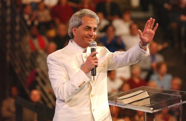 Benny Hinn es investigado por posible fraude fiscal