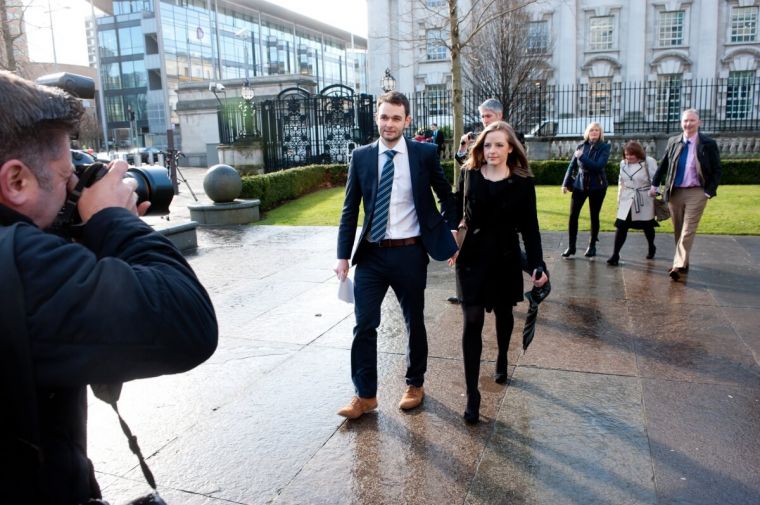 Pastelería cristiana gana millones de euro tras rehusarse hacer pastel gay