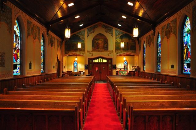 Iglesia evangélica histórica de Canadá en venta por 1 dólar