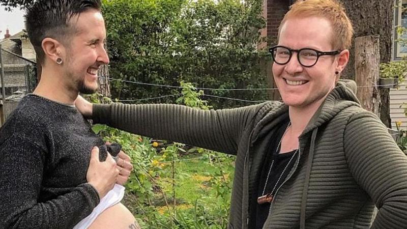 Padre transgénero, embarazado de su marido gay