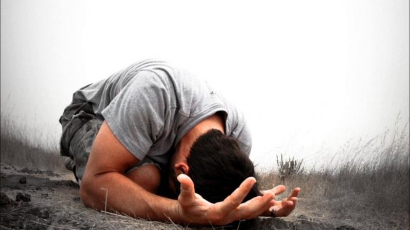 Pastor: De nada sirve orar para vencer el pecado si no lo quita de su rutina