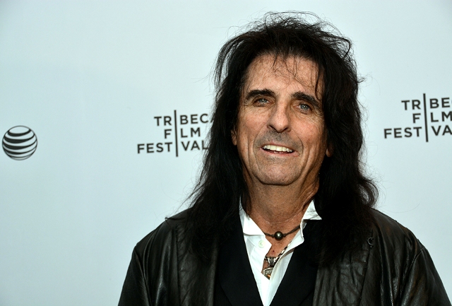 Alice Cooper: “Telepastores son una de las armas más grandes de Satanás”