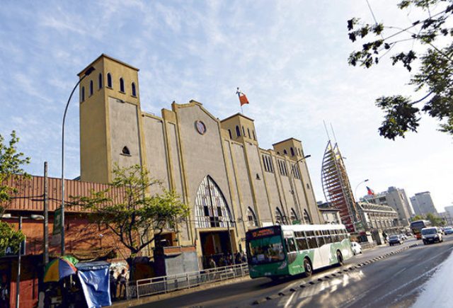 Por insultar a Bachelet Catedral Evangélica no recibirá $ 6 mil millones