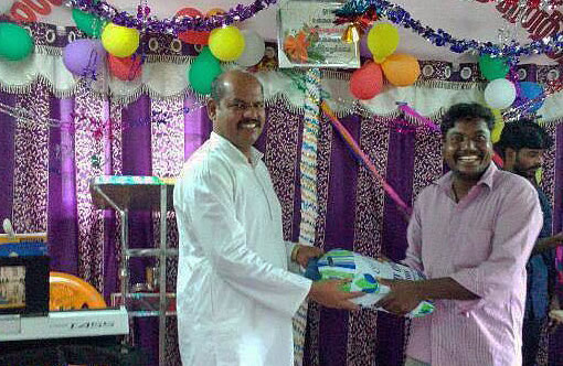 Pastor es torturado y asesinado en su iglesia mientras oraba