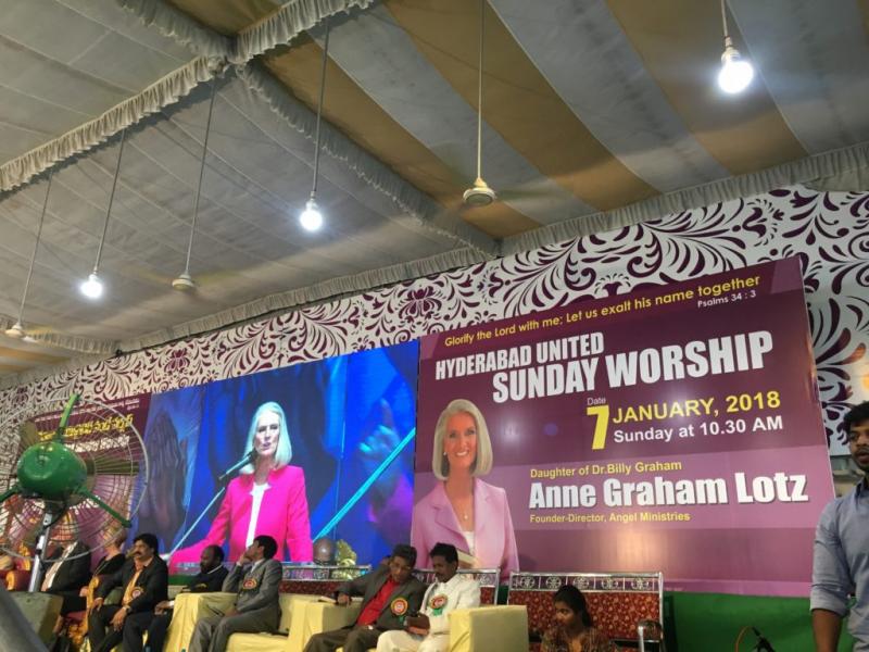 Hija de Billy Graham reúne 500 mil personas para clamar por avivamiento en India