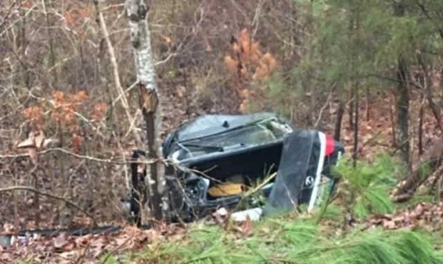 Mujer dice que clamó a Dios y ángeles la liberaron de accidente