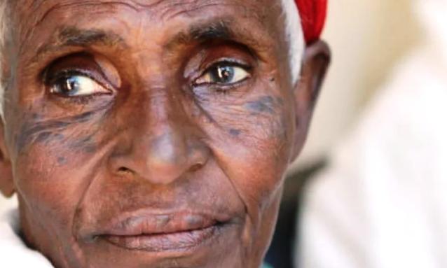 Desilusionada por curanderos, anciana es sanada tras soñar con Jesús