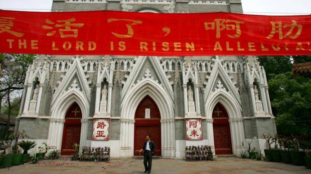 China cierra 100 iglesias en las últimas semanas