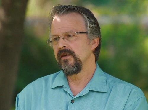 Pastor sobrevive a tiro en el cráneo y hace vigilia por tirador