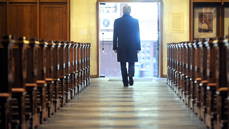 “Ser pastor me estaba matando”: La caída del ángel de la Iglesia