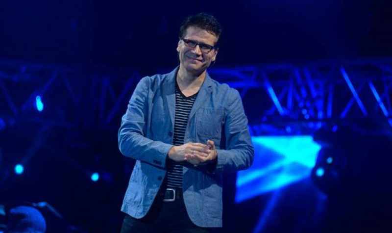 Jesús Adrián Romero: “Nombrar a Dios en mis canciones es un embudo que me limita”