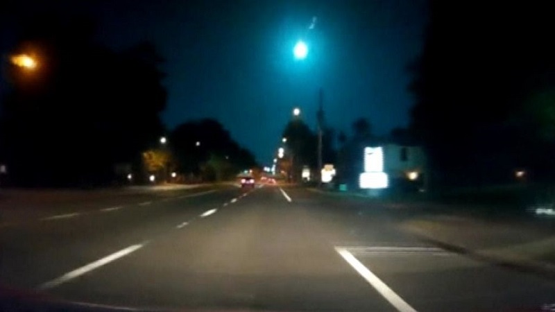 En Israel cae un meteorito que ilumina el cielo de azul