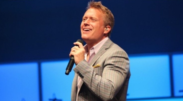 Cantante cristiano vence al Coronavirus y agradece a Dios