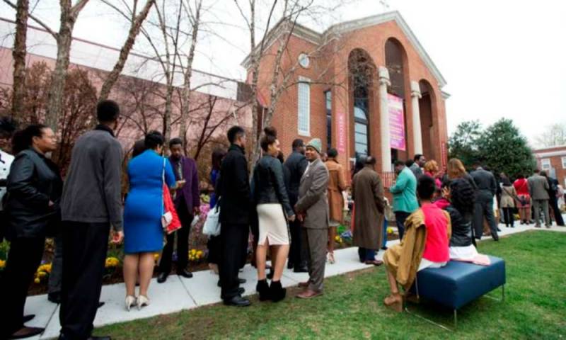 Iglesia dona 1 millón de dólares del recaudo del diezmo