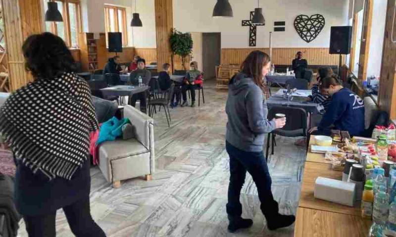 Pastor en Polonia abre iglesia para los refugiados ucranianos