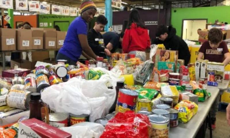 Iglesia en Inglaterra donó 5 mil comidas durante la pandemia