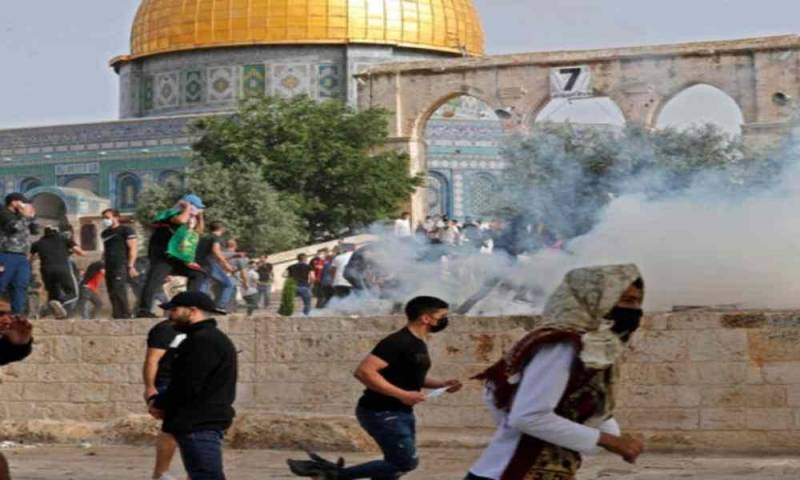 Se mantiene tregua en Gaza; judíos se refugian en sitio sagrado en Jerusalén