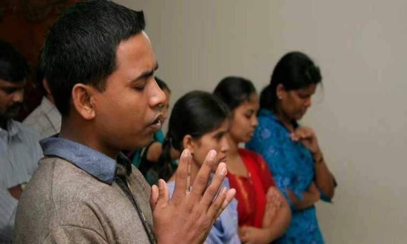 Familias cristianas exmusulmanas fueron confinadas y obligadas a renunciar a Jesús