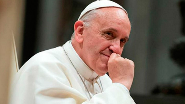 Papa Francisco provoca debate al decir que quiere cambiar el “Padre Nuestro”