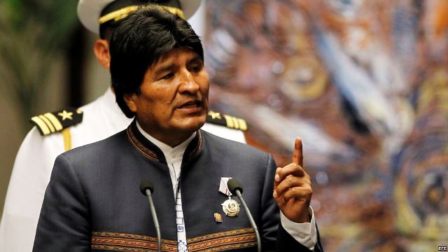 Institutos cristianos pueden ser cerrados por orden de Evo Morales
