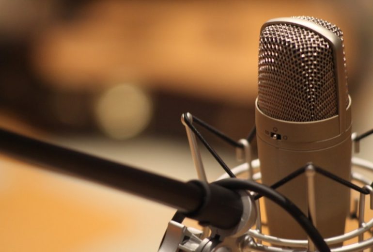 Periodista critica radio por supuesta entrevista con el diablo