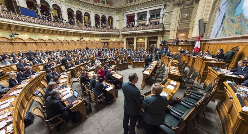 Ley suiza criminalizará homofobia y transfobia