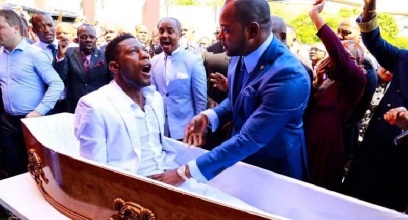 Pastor que fingió resucitar a un muerto es procesado por funerarias